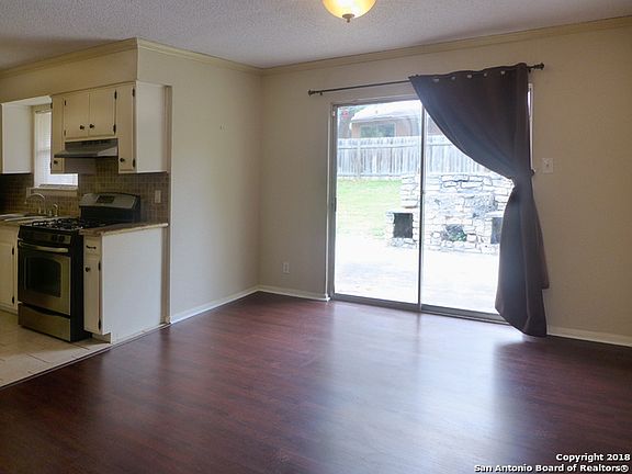 3rd image of 4559 Guadalajara Dr