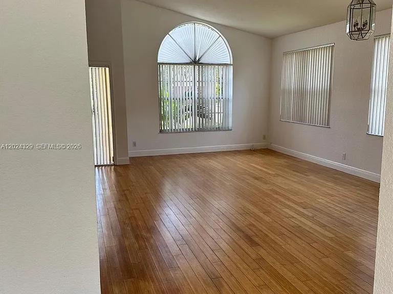 11090 Baybreeze Way — Photo 13