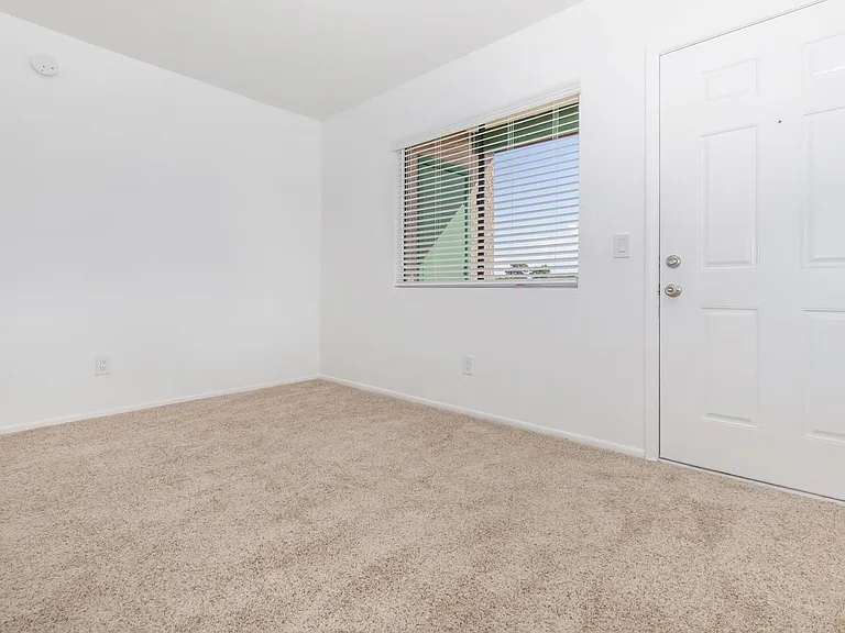 Broadmoor Apartments — Photo 12