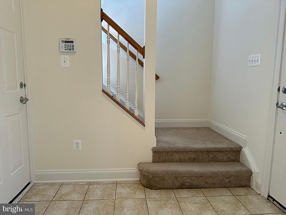 5th image of 623 Hurdle Mill Pl