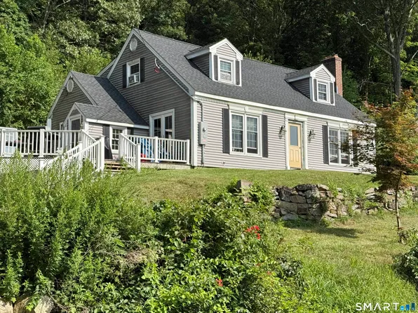 72 Winter Avenue, Deep River, CT 06417