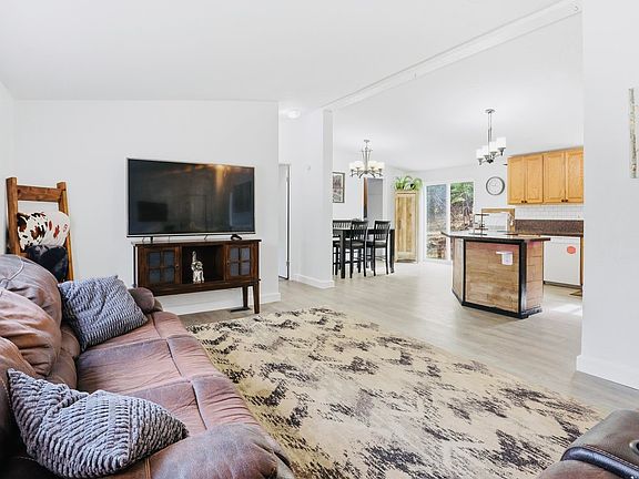 5th image of 8601 W Cross Cut Rd