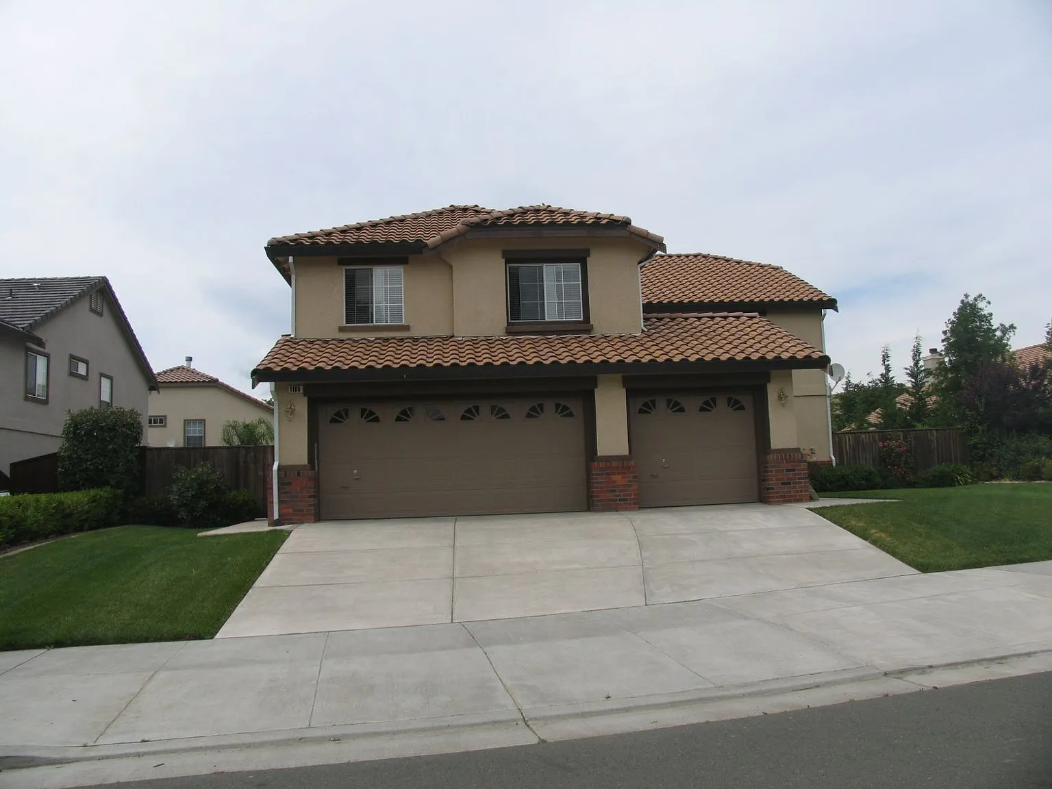 1105 Echo Hills Ct photo 1
