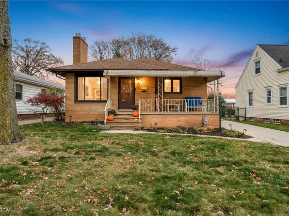 6453 Fernhurst Ave, Parma Heights, OH 44130