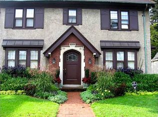 95 Highland Pkwy, Rochester, NY 14620