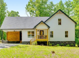 1145 Daniels Rd, Trenton, GA 30752