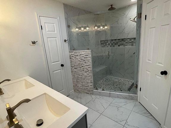 3rd image of 8405 Duval Ave