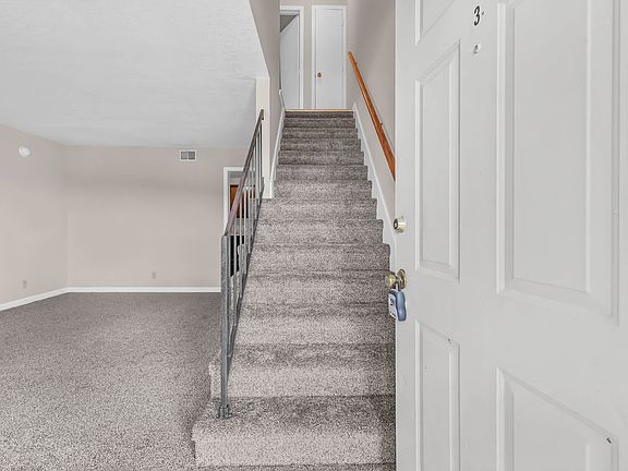 3rd image of 381 Peabody Dr APT 3
