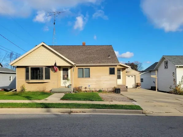 213 W Griffith St, Hustisford, WI 53034