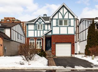 2751 Massicotte Ln, Ottawa, ON K1T3G9
