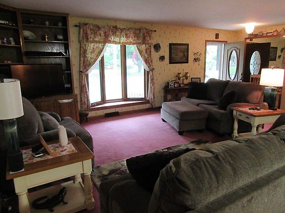 4th image of 103 Hillcrest Dr