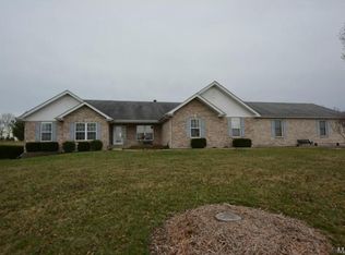 2130 Chickadee Ct, O'Fallon, MO 63366