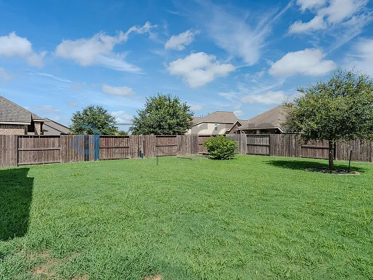 3543 Whitman Dr — Photo 37