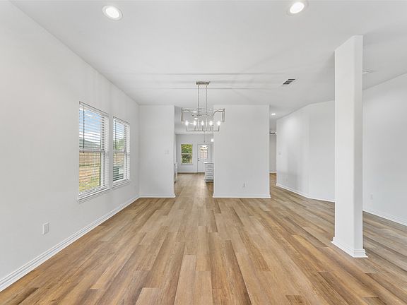 5th image of 505 Melody Cir