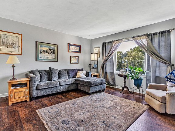 5th image of 6653 Bryant Cir