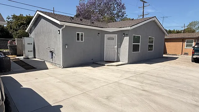 6929 Purdy Ave — Photo 1