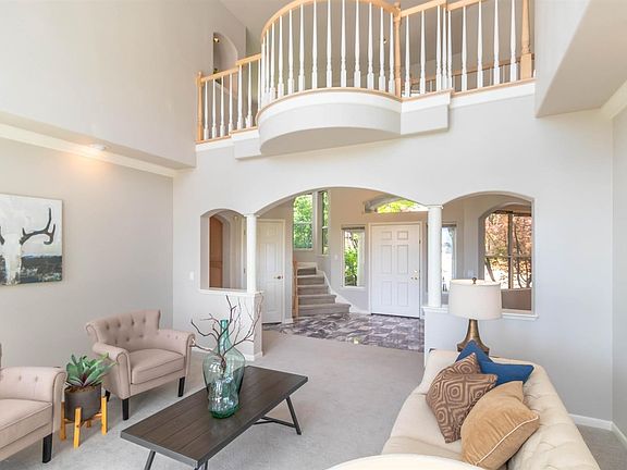 5th image of 4073 Hensley Cir