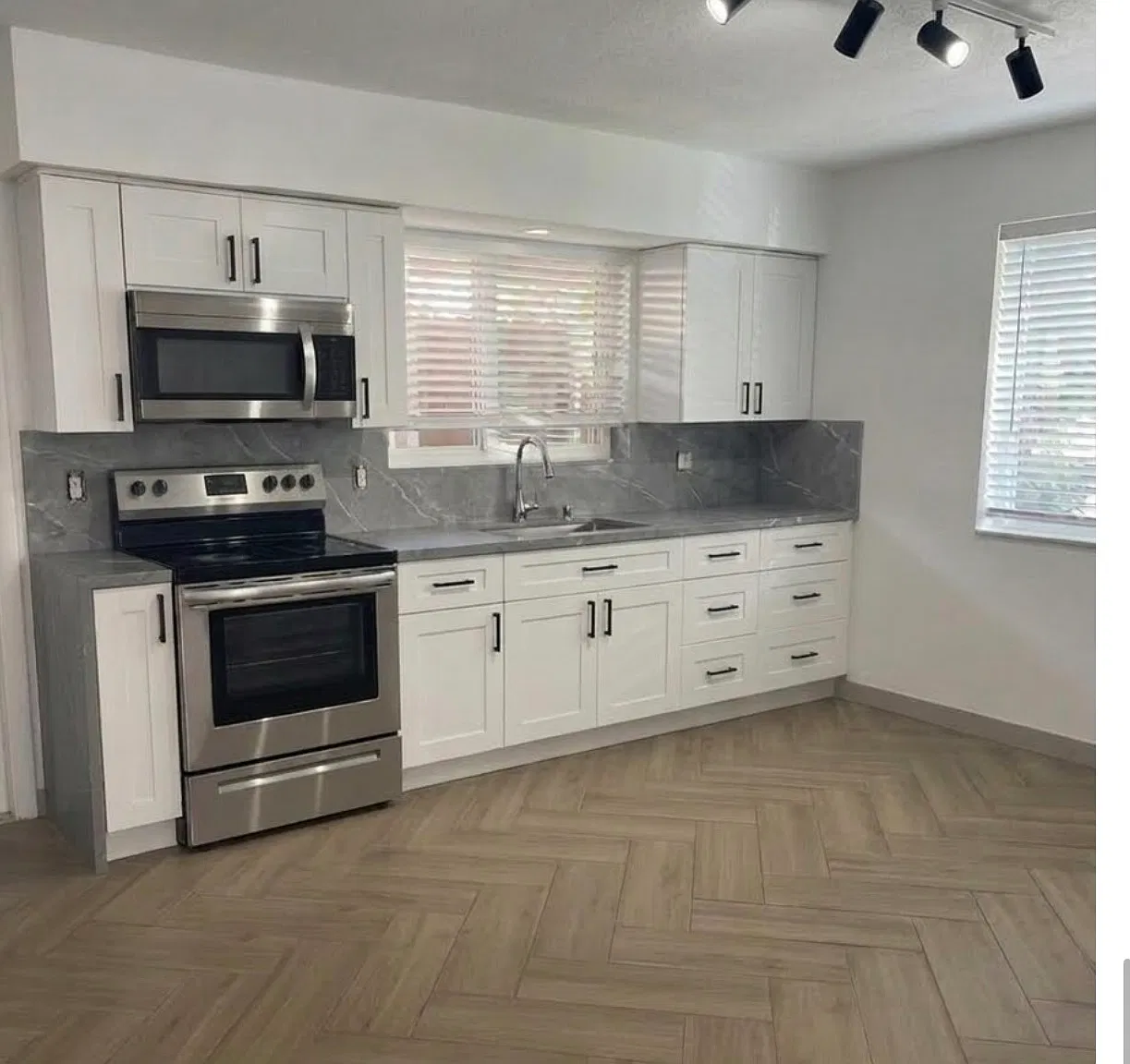 2 bed, $2,500 — Photo 1