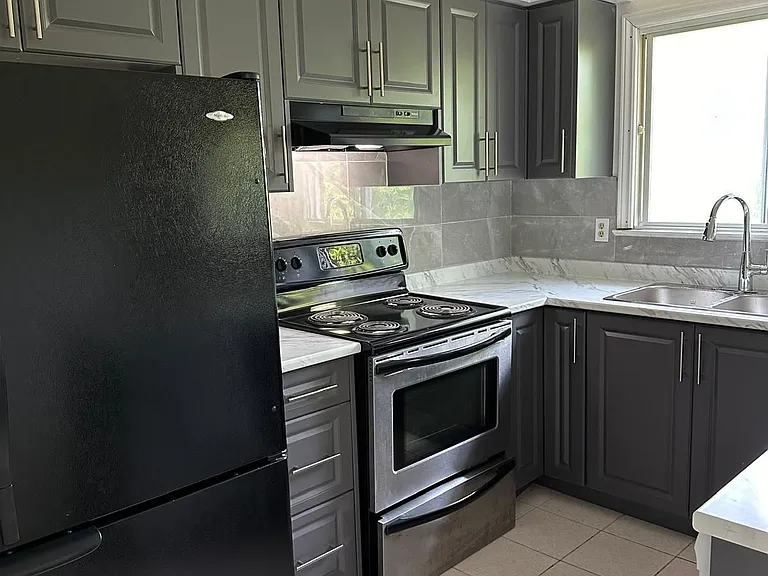 134 Jade Cres #MAIN — Photo 4