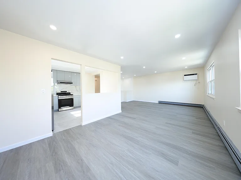 275 Katan Ave #2 — Photo 4