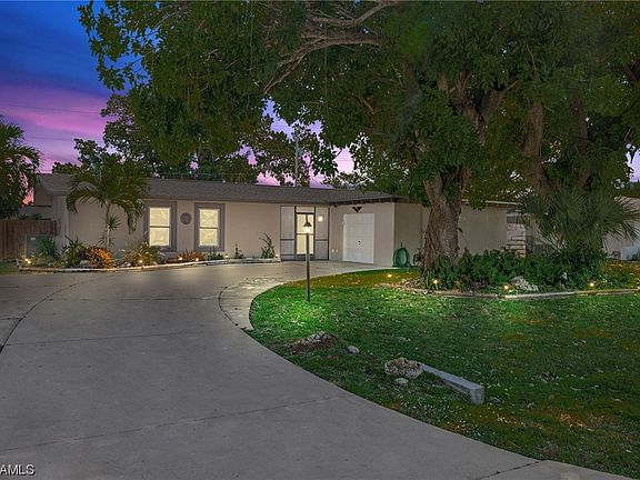 2nd image of 2705 SE 18th Pl