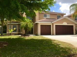 9759 Blue Stone Cir, Fort Myers, FL 33913