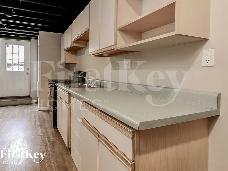 3114 Five Oaks Dr — Photo 7