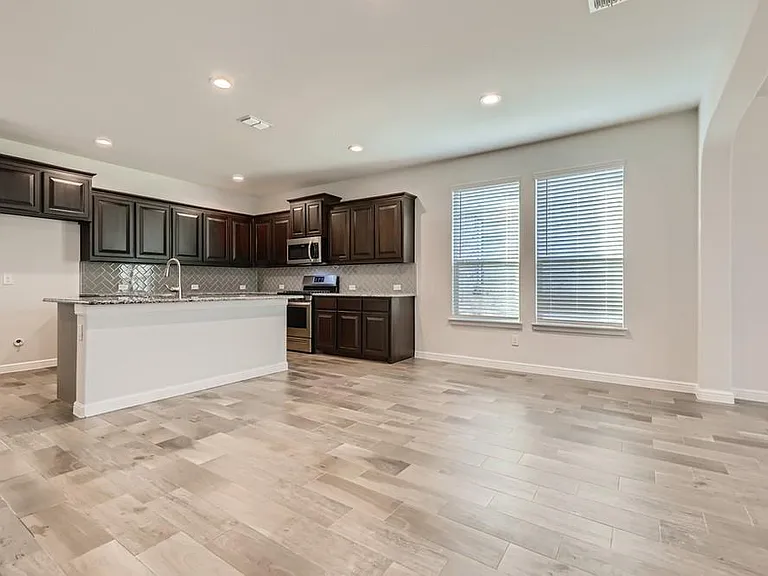 15952 Hayes Ridge Dr — Photo 12