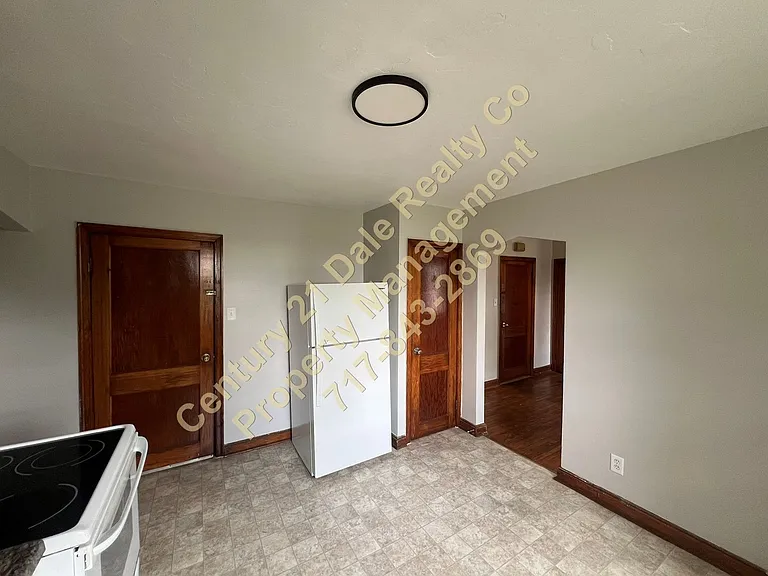 950 Penn Ave — Photo 6
