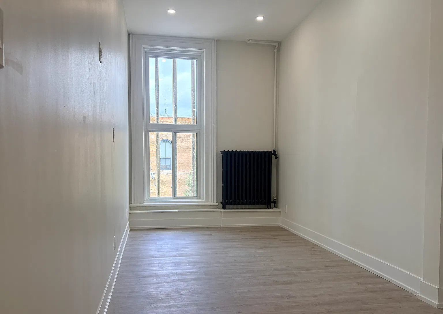 3 bed, $2,100 — Photo 3