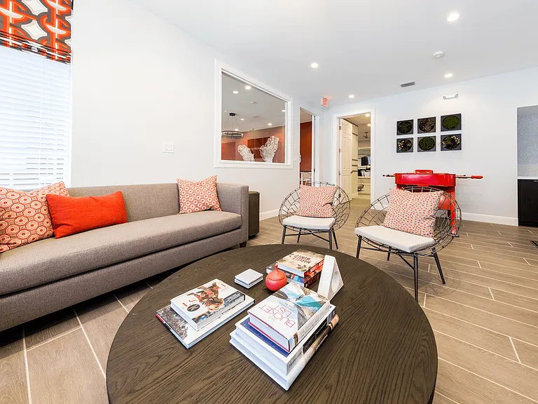 The Estate on Quarry Lake Apartment Homes — Photo 23