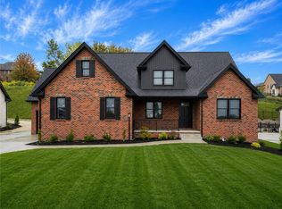1037 Skyline Dr, Canonsburg, PA 15317
