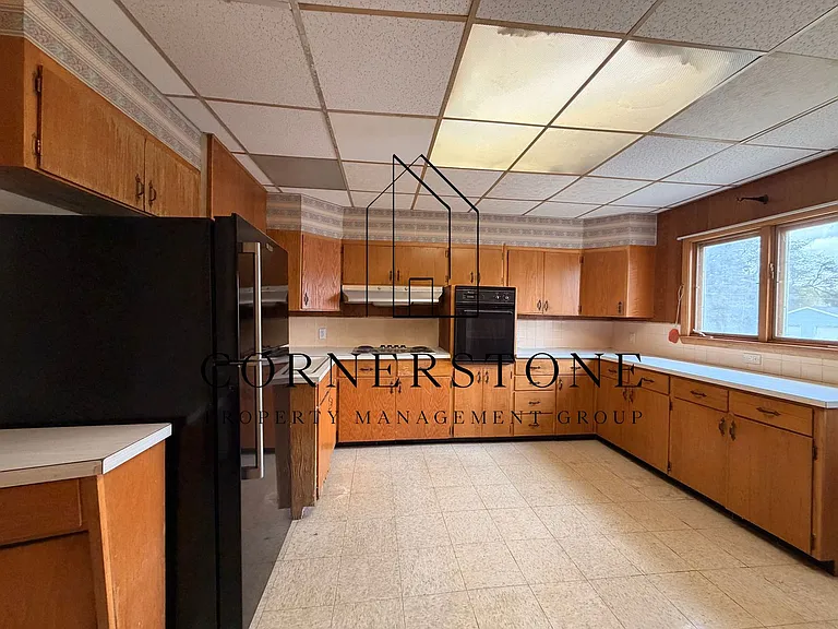 320 S 17th Street 1626 4th Ave — Photo 3