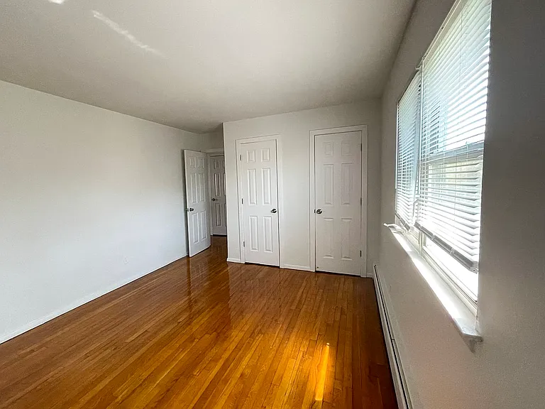hackensack apartments close to nyc under 2000