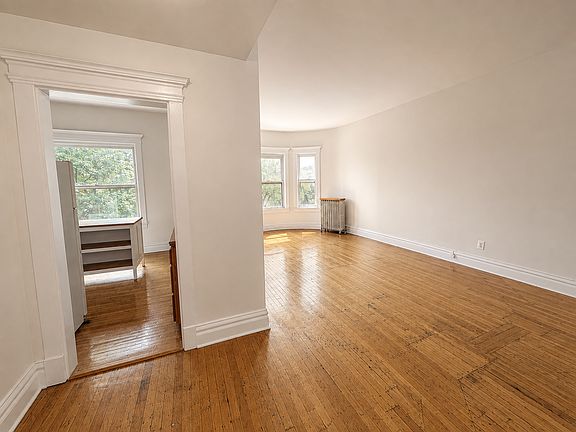 4th image of 670 W Sheridan Rd #3W