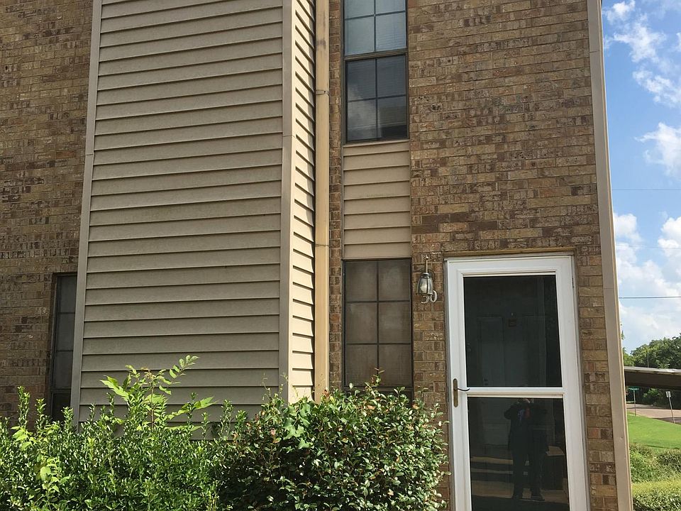 1st image of 3230 Pearl St #30