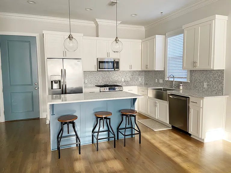 1436 N Adams St — Photo 8