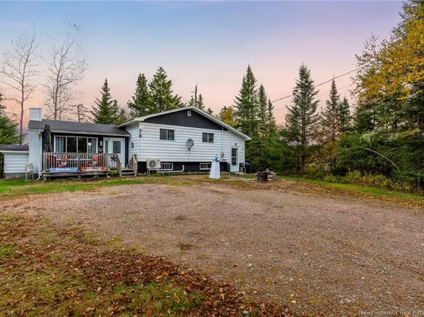 16 Lomax Rd, Lepreau, NB E5J 1R6
