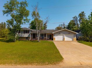 271 Kawbawgam Rd, Marquette, MI 49855