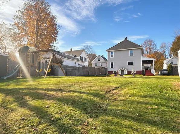 8 Henry Street, Claremont, NH 03743