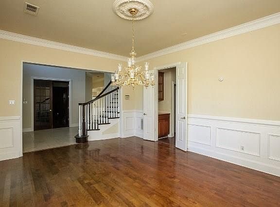 5th image of 2406 Clear Creek Ct