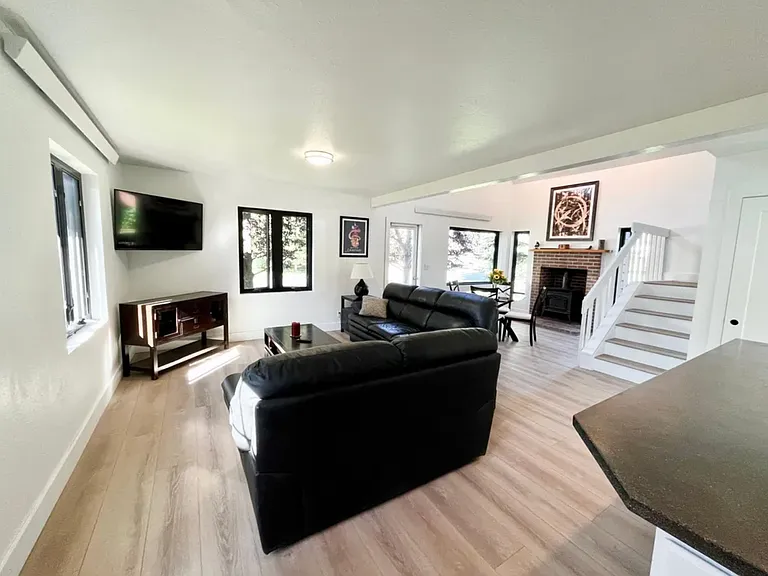 1900 W Cinnamon Teal Rd — Photo 2