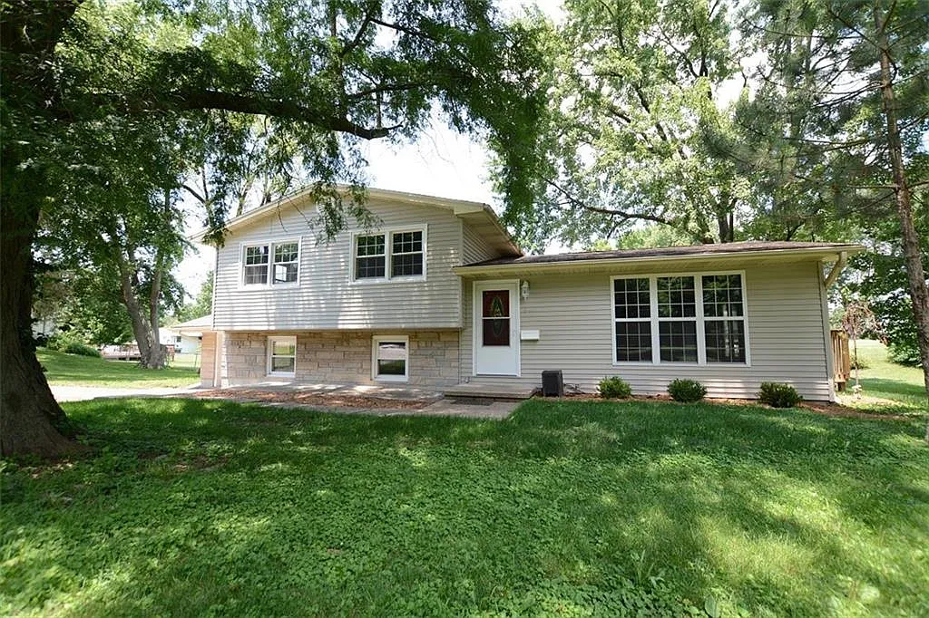 620 W Frank Dr photo 1