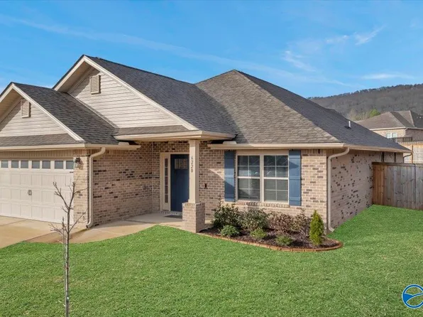 6220 Eagle Point Cir SE, Owens Cross Roads, AL 35763