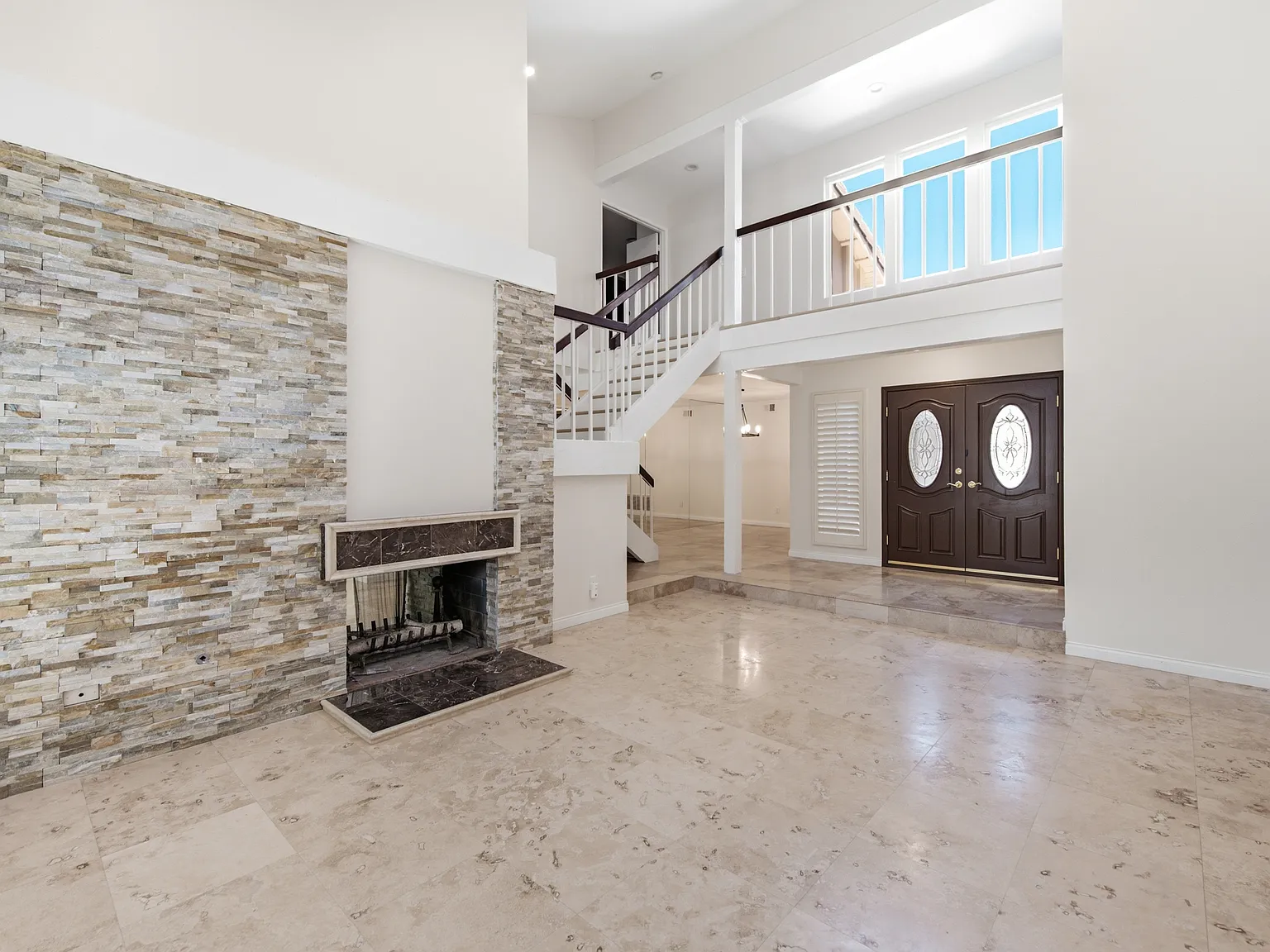 5 bed, 3.5 bath, 3128 sqft, $6,250 — Photo 3