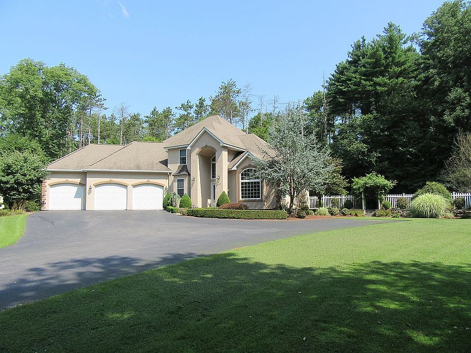 2nd image of 262 Thompson Hill Rd