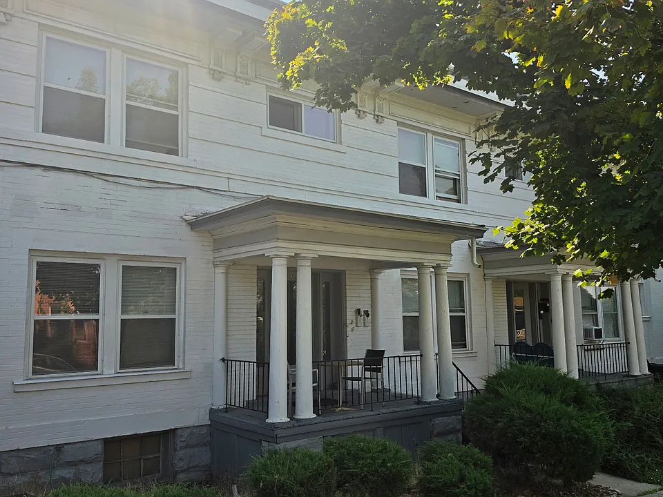 351 E 5th Ave