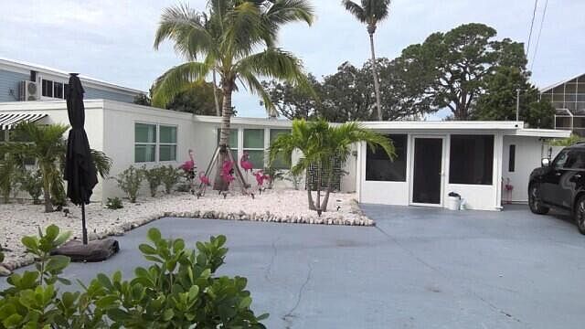 1st image of 24519 Dolphin St