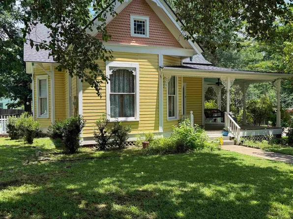 207 E Rusk St, Marshall, TX 75670