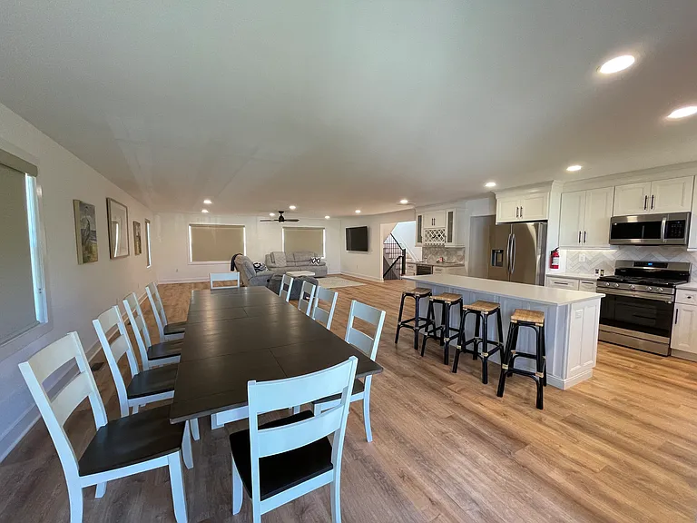 404 Boston Ave — Photo 6